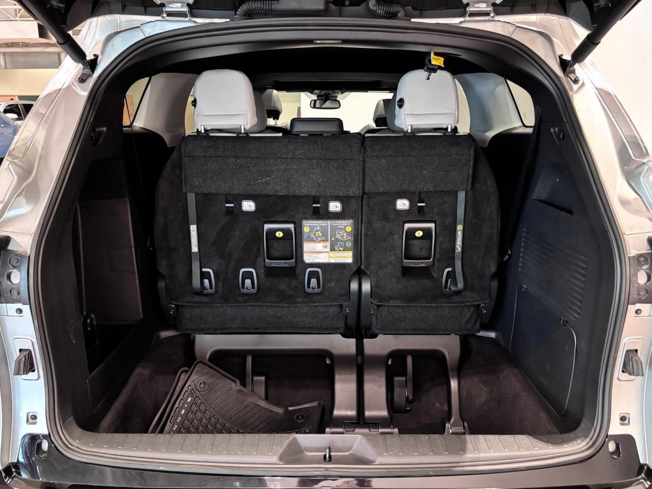 2025 Toyota Sienna XSE 7-Passenger Photo