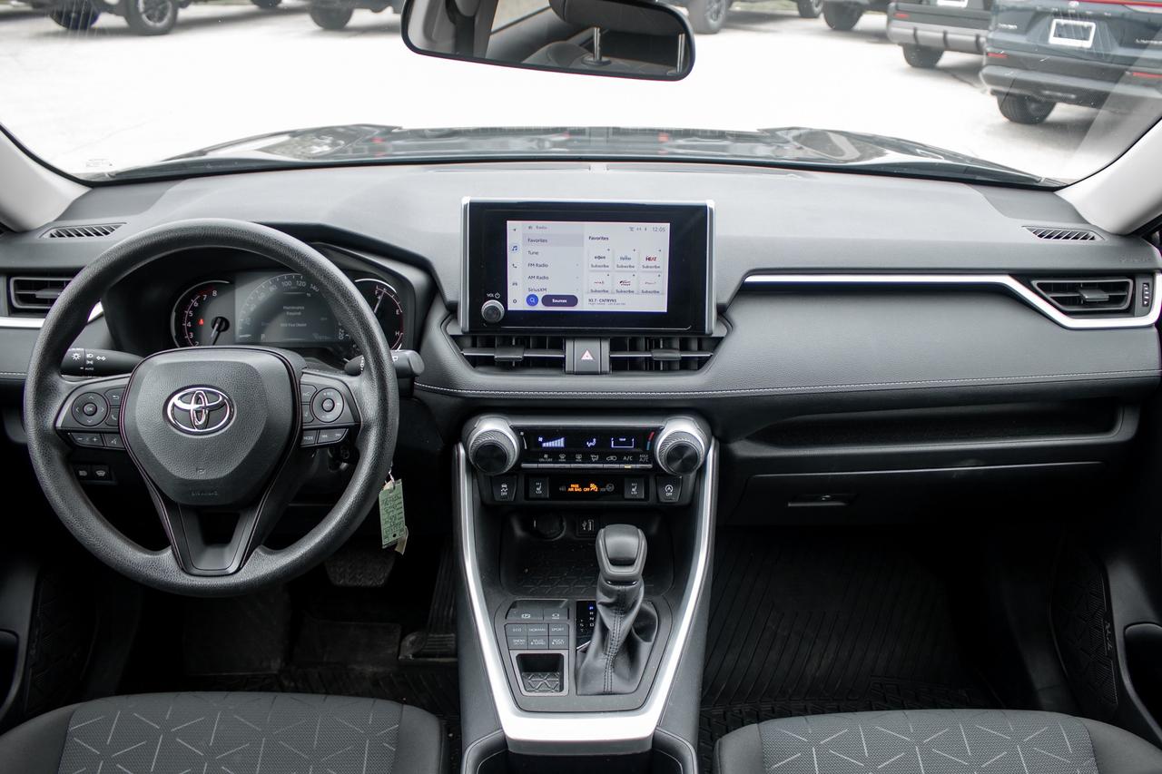 2023 Toyota RAV4 LE 4dr All-wheel Drive Photo