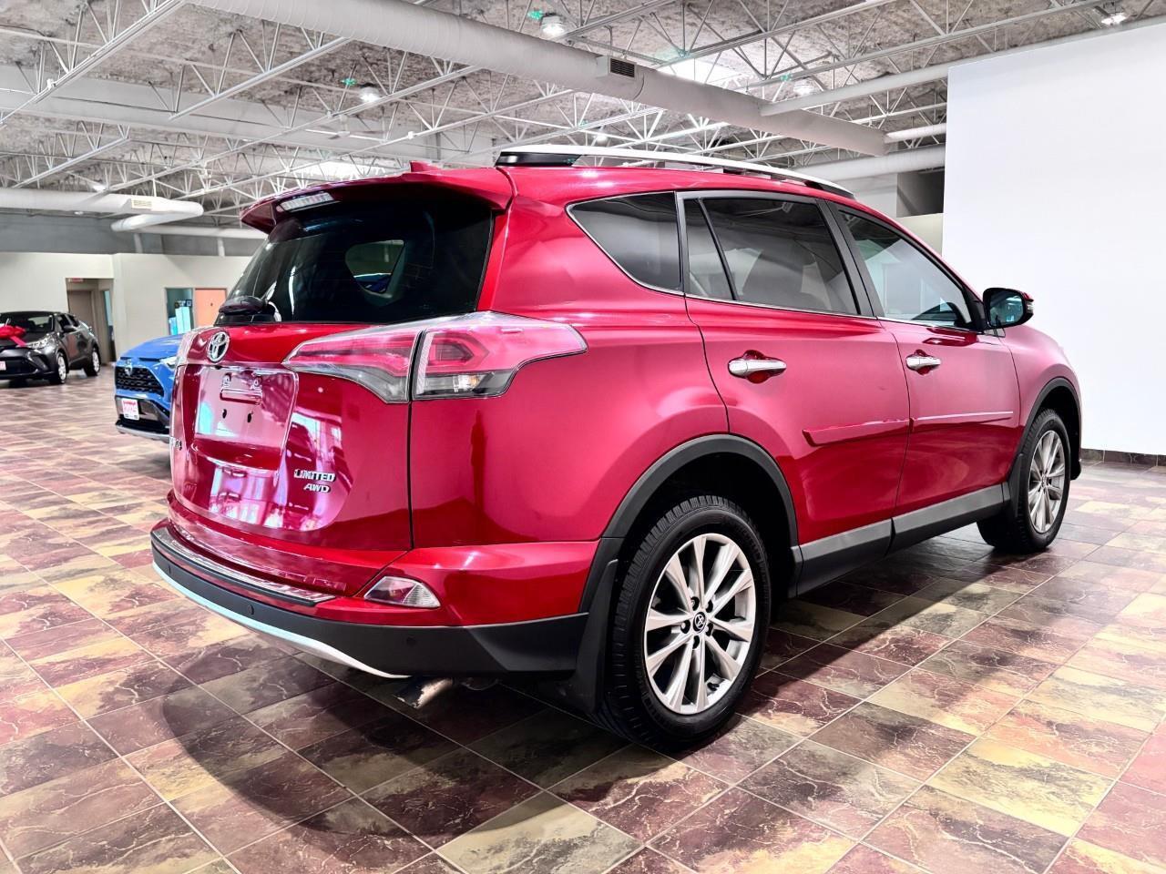2016 Toyota RAV4 LIMITED  Photo