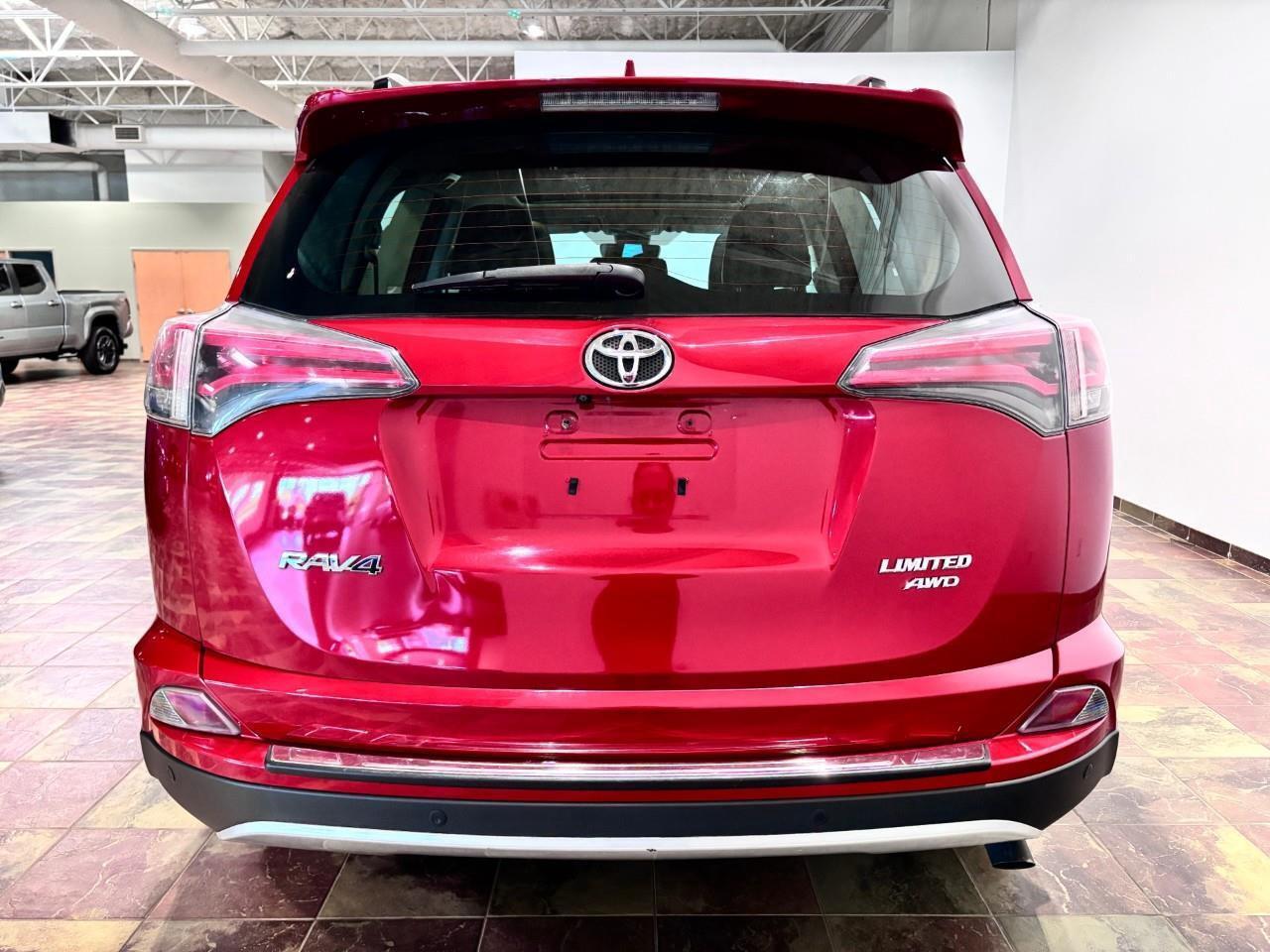 2016 Toyota RAV4 LIMITED  Photo