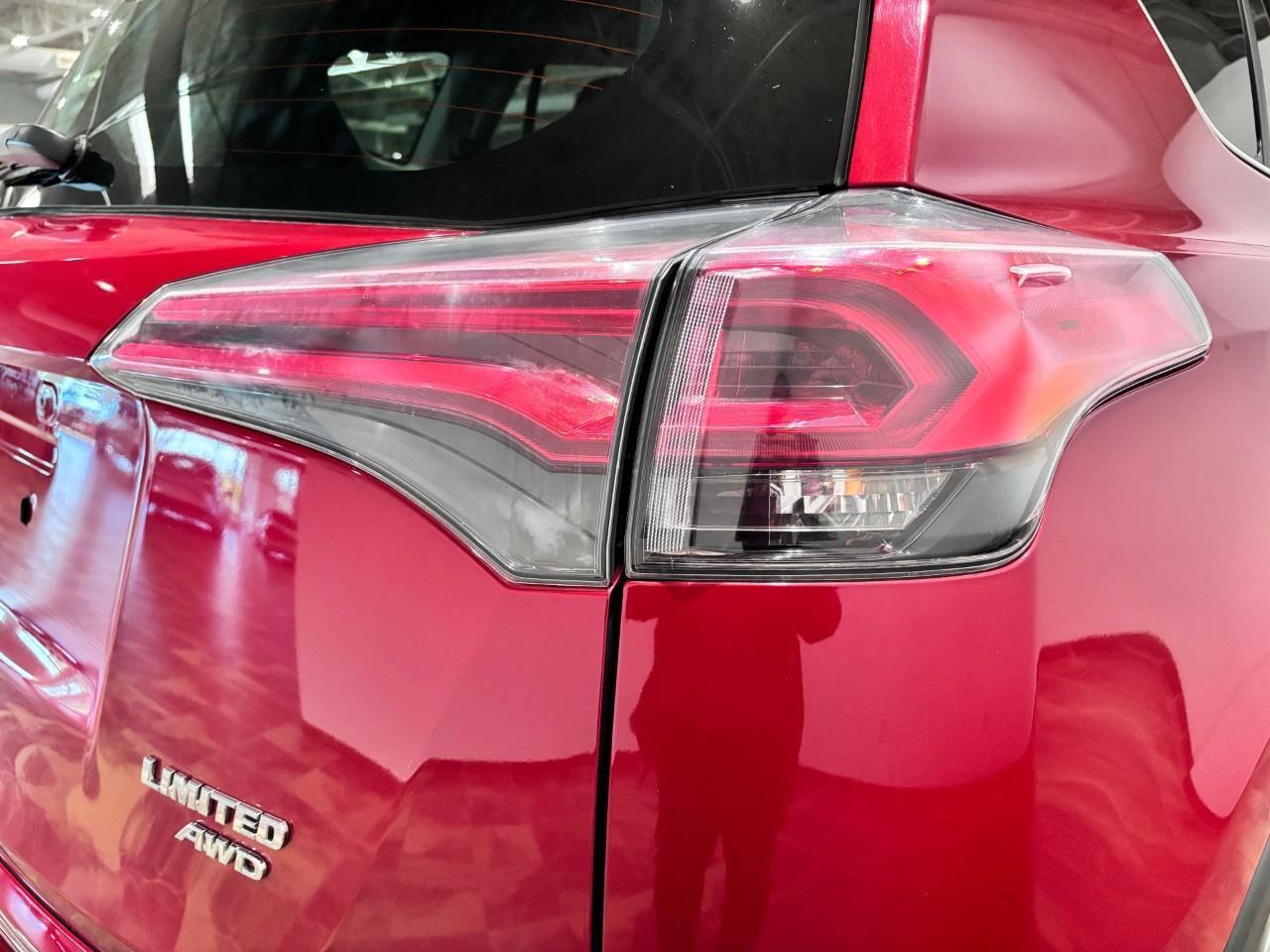 2016 Toyota RAV4 LIMITED  Photo