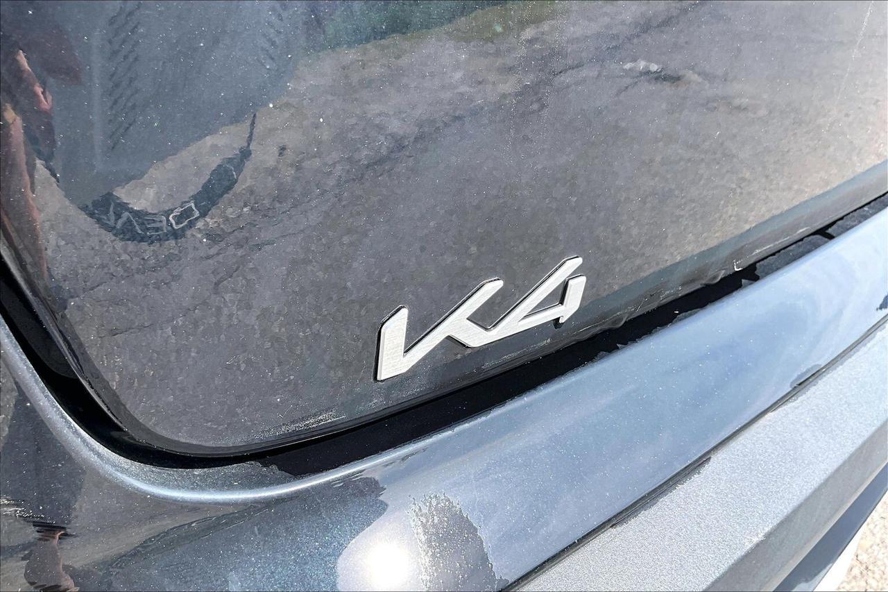 2026 Kia K4 LX   1 OWNER   NO ACCIDENT   LOW KM   LIKE NEW Photo