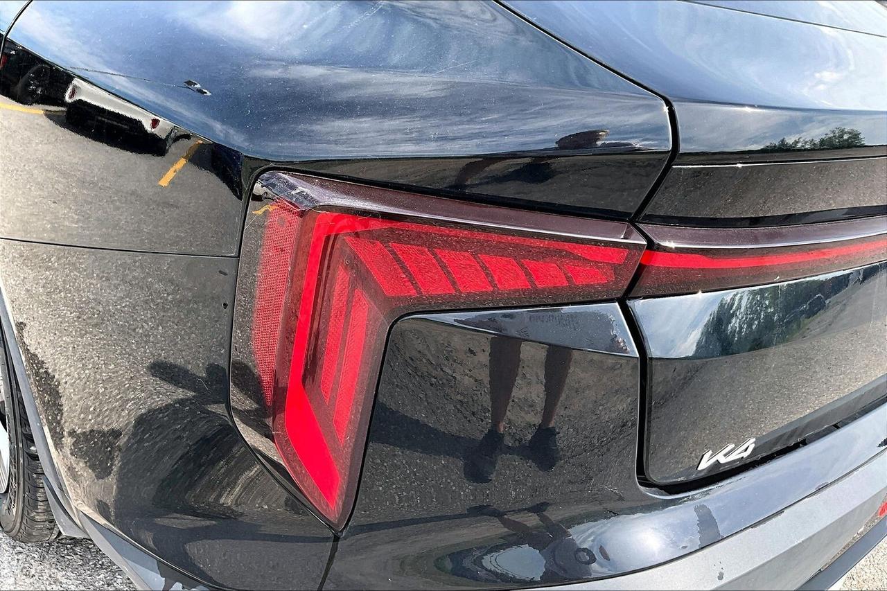 2026 Kia K4 LX   1 OWNER   NO ACCIDENT   LOW KM   LIKE NEW Photo
