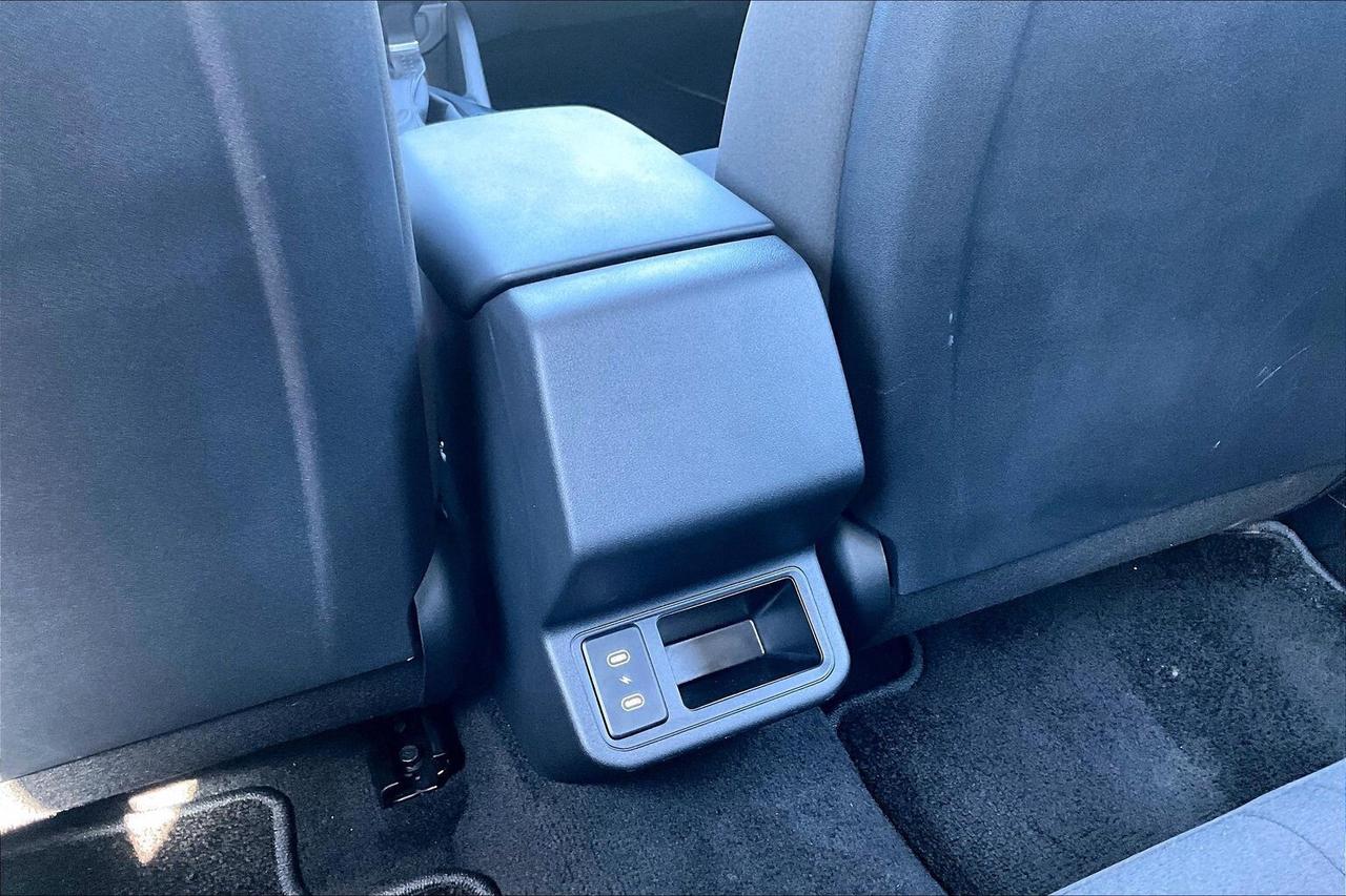 2026 Kia K4 LX   1 OWNER   NO ACCIDENT   LOW KM   LIKE NEW Photo
