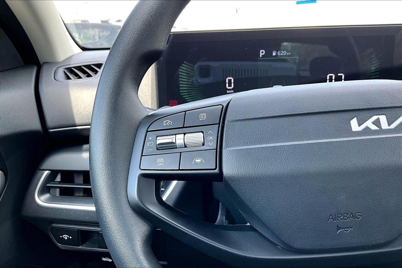 2026 Kia K4 LX   ACCIDENT FREE   LIKE NEW   LOW KM Photo