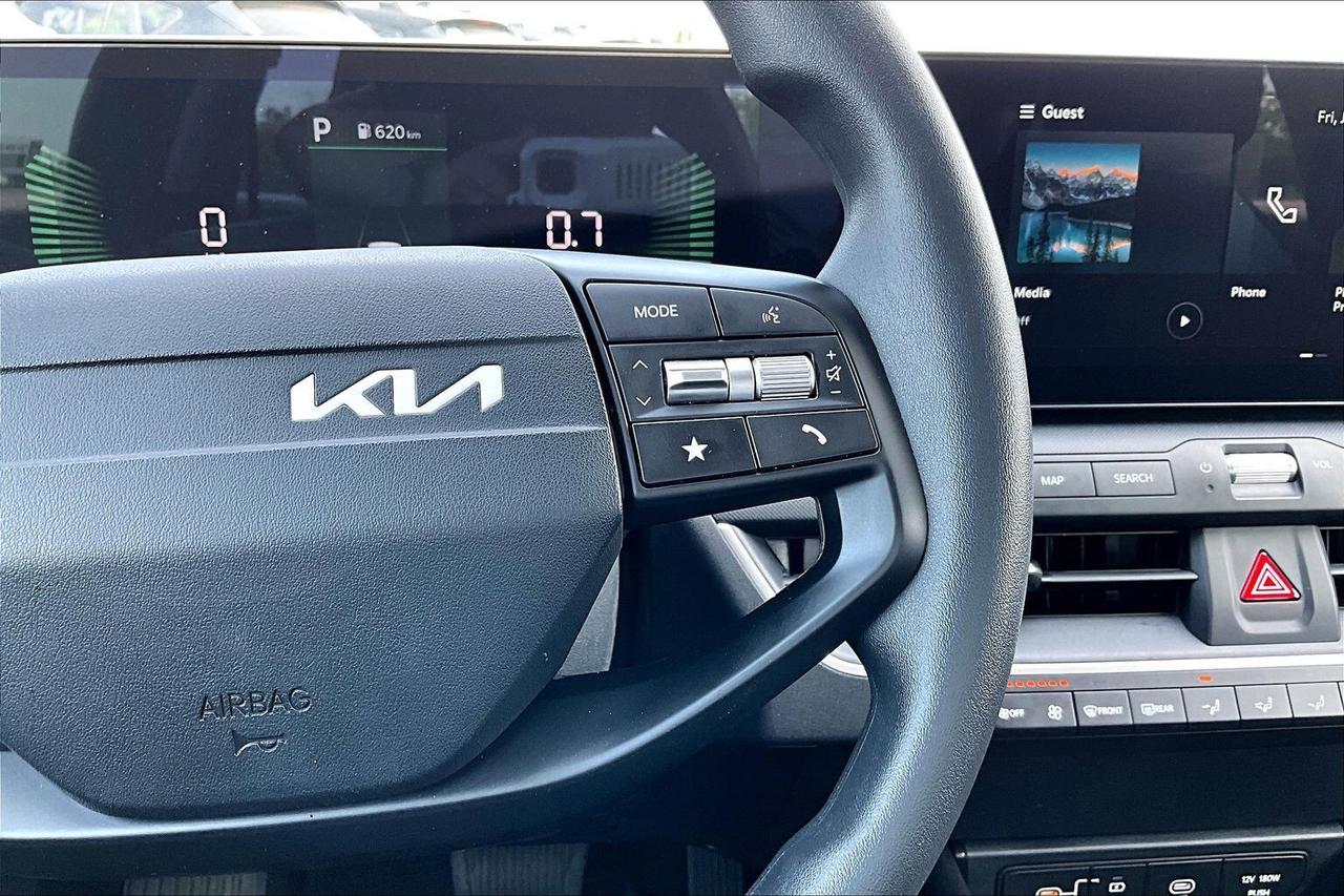2026 Kia K4 LX   ACCIDENT FREE   LIKE NEW   LOW KM Photo
