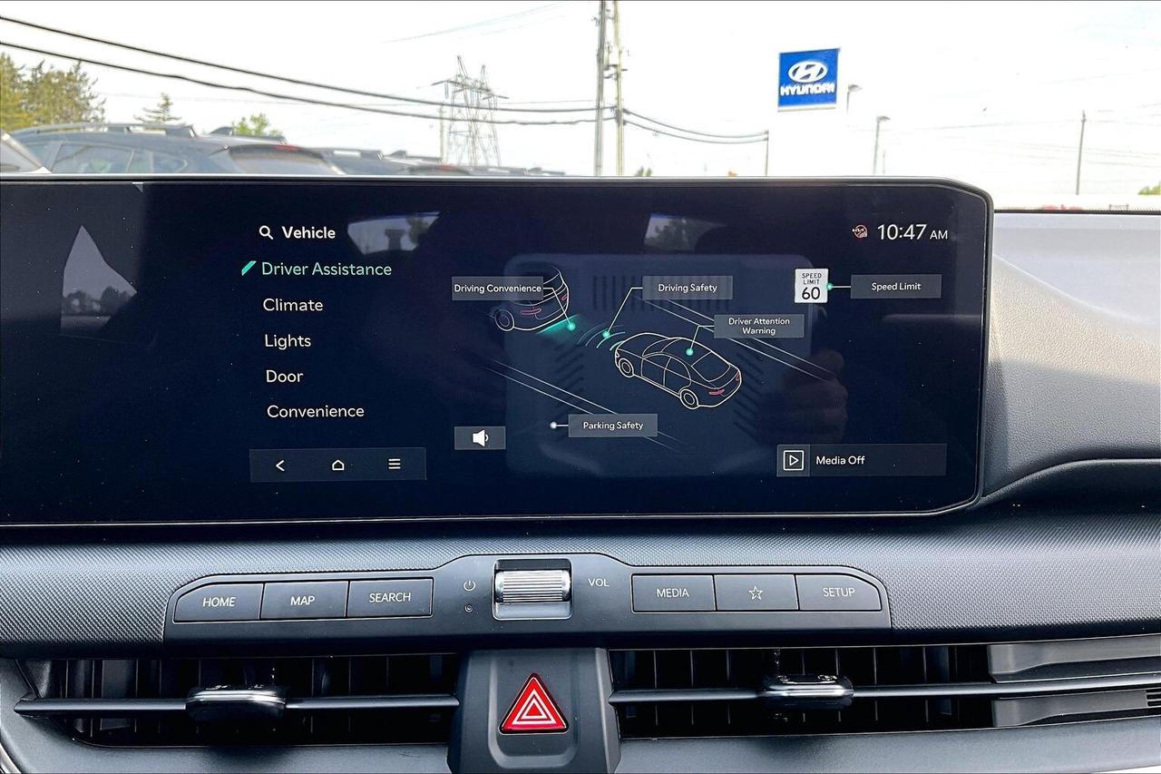2026 Kia K4 LX   ACCIDENT FREE   LIKE NEW   LOW KM Photo