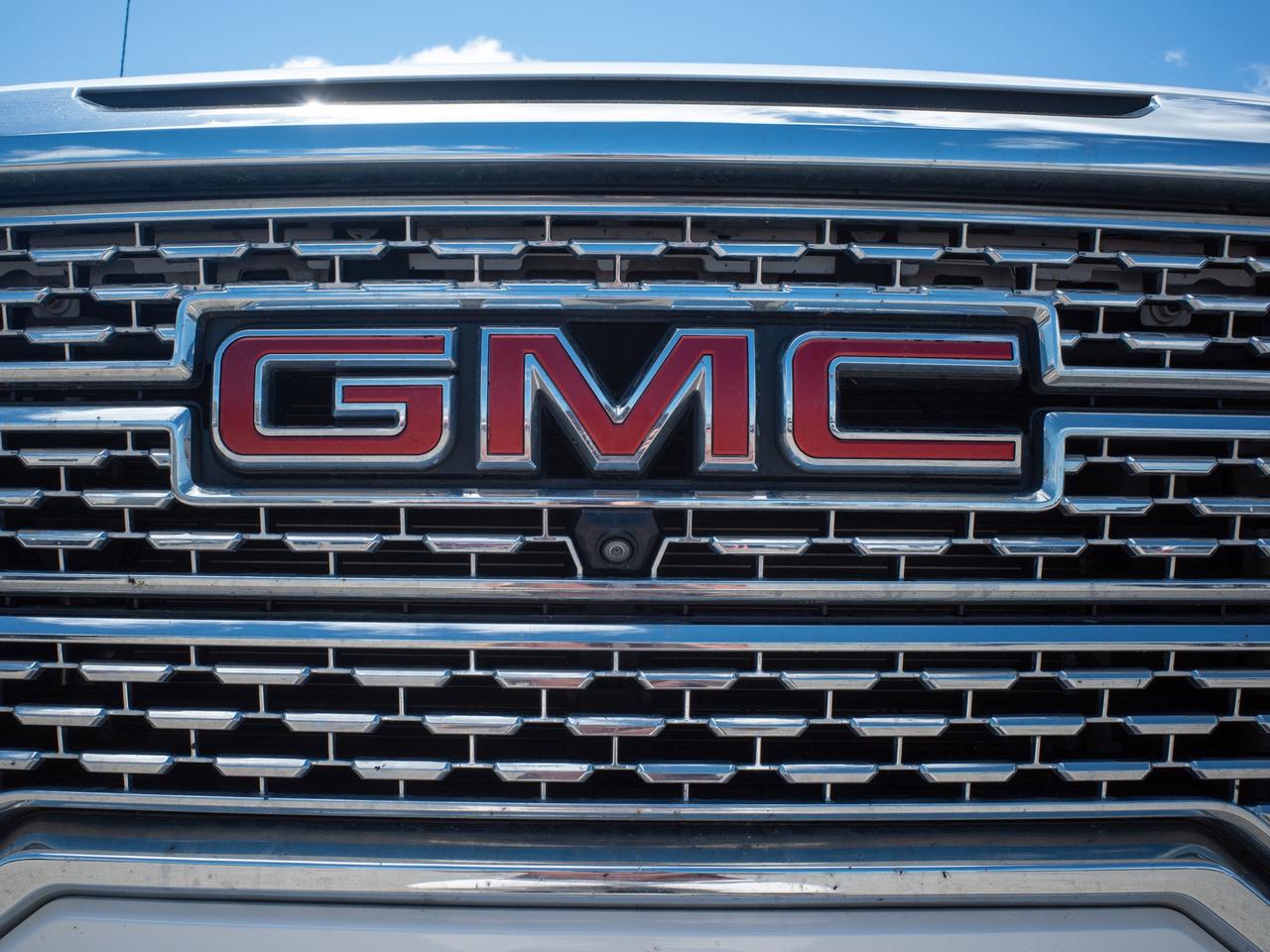 2019 GMC Sierra 1500 Denali - Blind Spot Monitor   Stability Control Photo