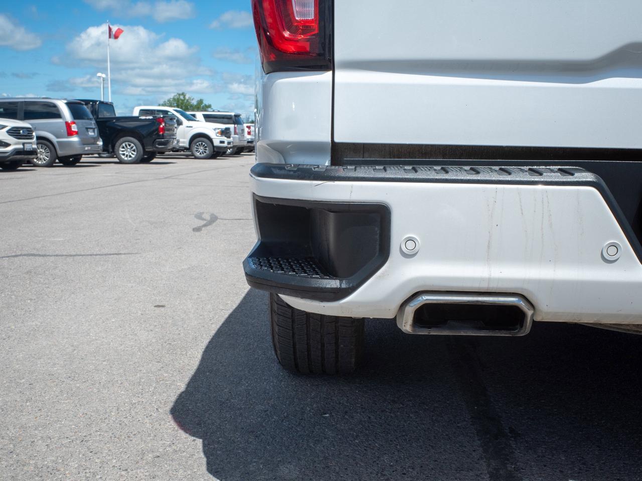 2019 GMC Sierra 1500 Denali - Blind Spot Monitor   Stability Control Photo