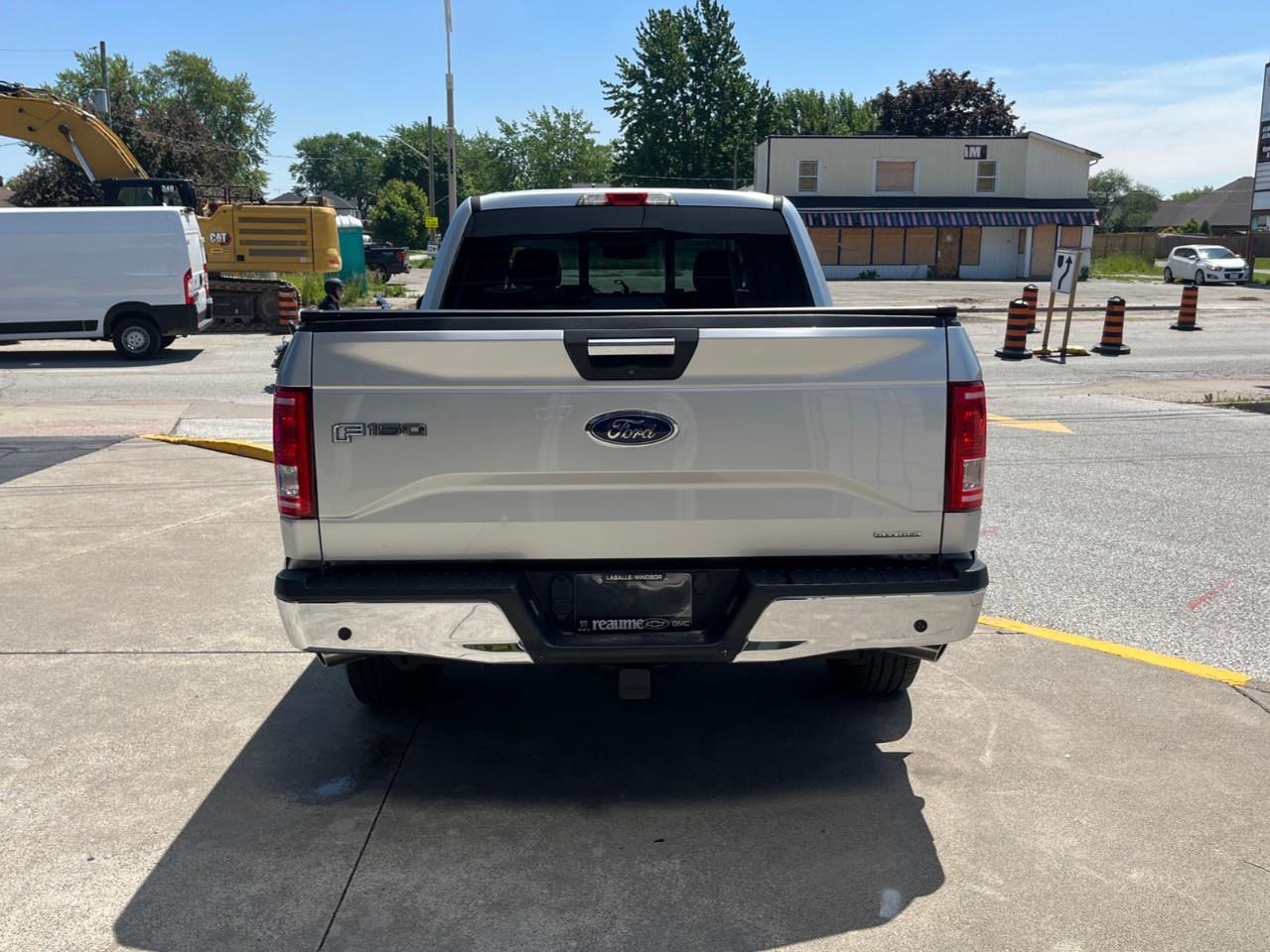 2015 Ford F-150  Photo