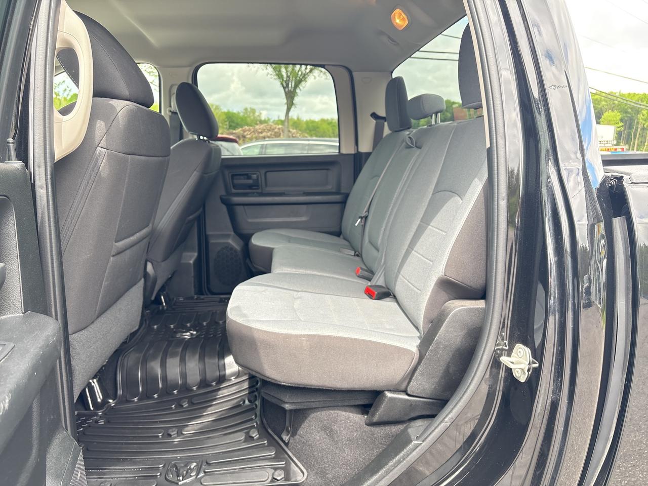 2023 RAM 1500 Classic EXPRESS Photo