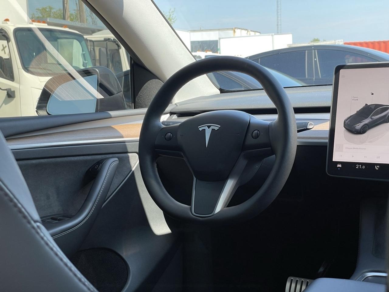 2023 Tesla Model Y Performance   Enhanced Autopilot   Tow PKG   CLEAN Photo
