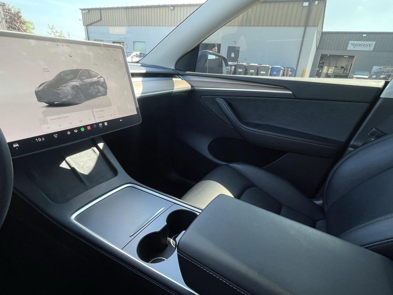 2023 Tesla Model Y Performance   Enhanced Autopilot   Tow PKG   CLEAN Photo