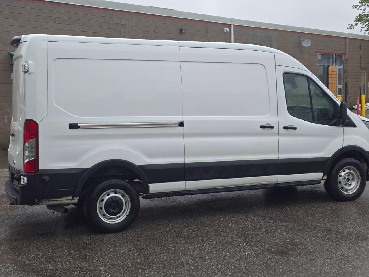 2024 Ford Transit Cargo Van T-250 148" Med Rf 9070 GVWR RWD Photo