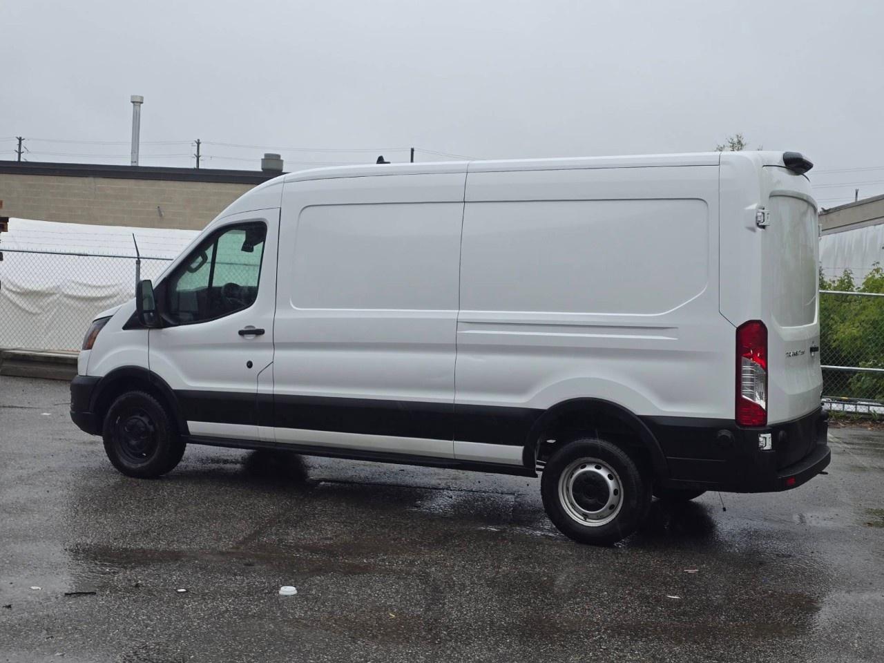 2024 Ford Transit Cargo Van T-250 148" Med Rf 9070 GVWR RWD Photo
