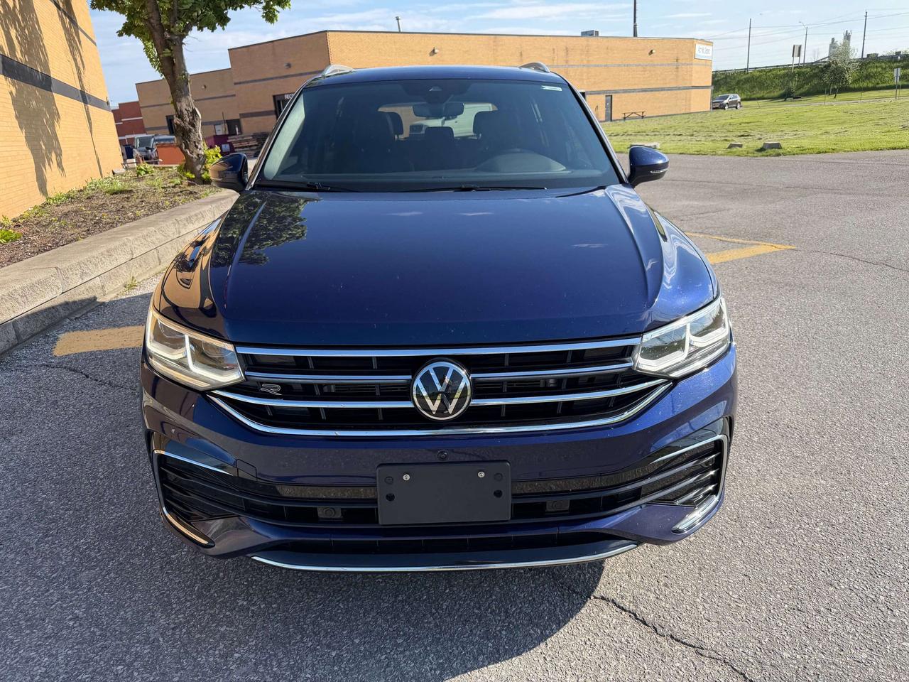 2024 Volkswagen Tiguan Highline R-Line 1 Owner Clean Carfax Certified Photo2