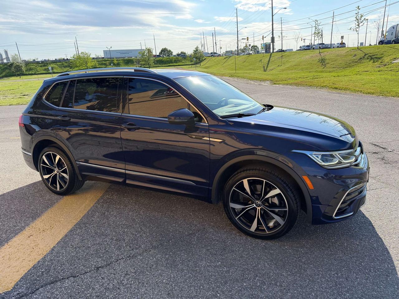 2024 Volkswagen Tiguan Highline R-Line 1 Owner Clean Carfax Certified Photo