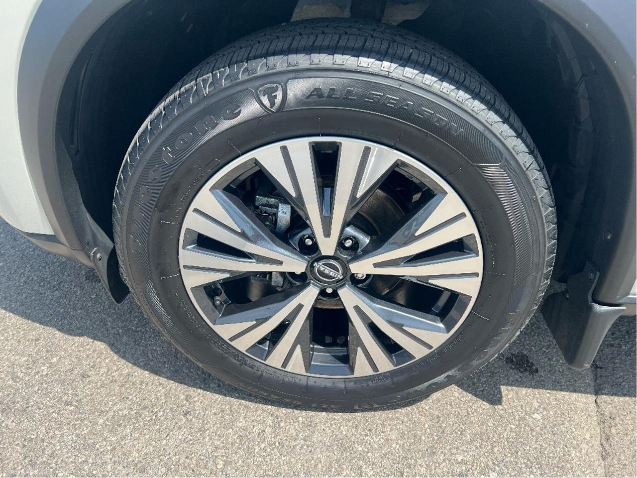 2023 Nissan Rogue SV AWD *SUNROOF *SAFETY SHIELD *POWER SEAT Photo