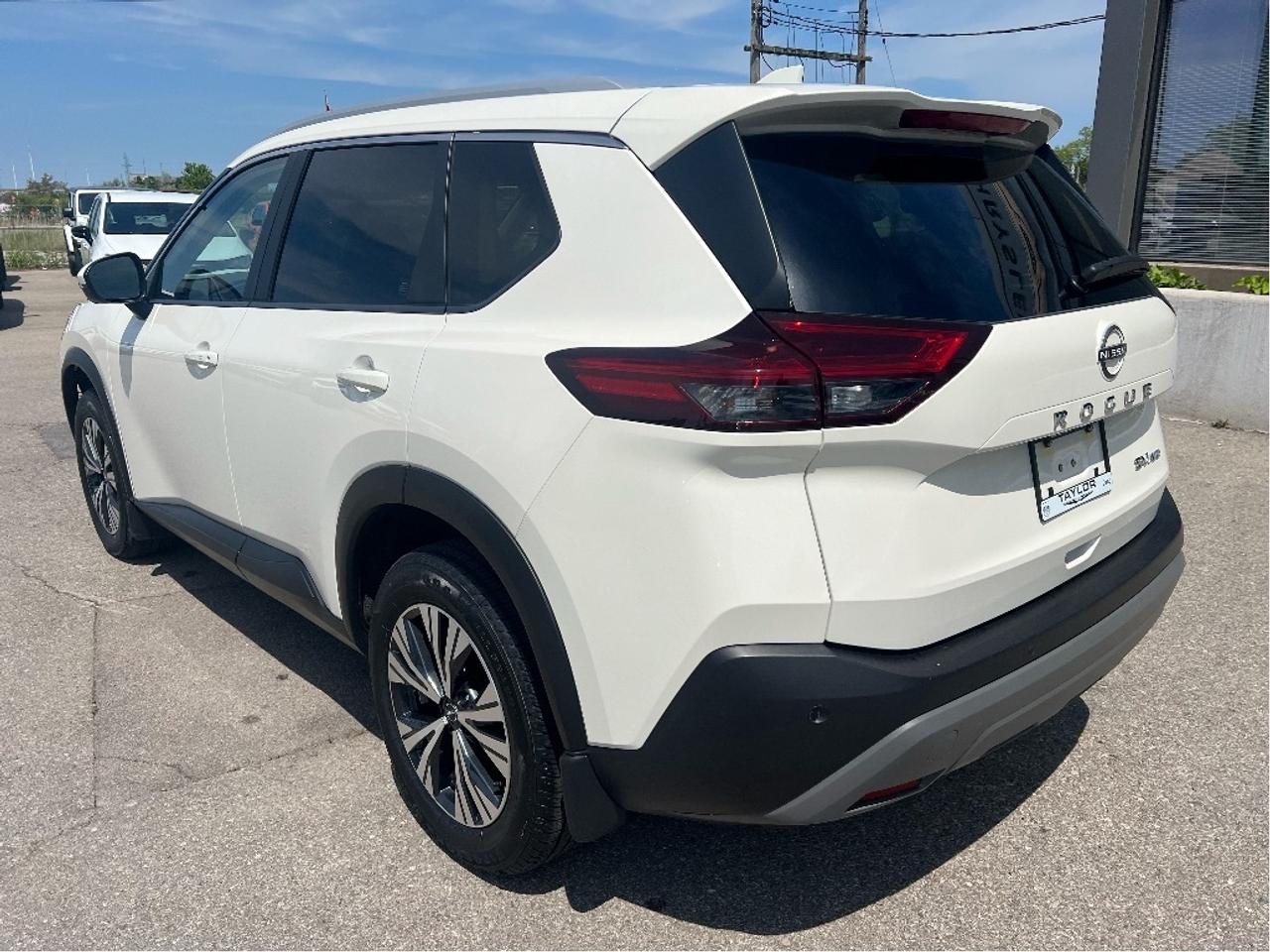2023 Nissan Rogue SV AWD *SUNROOF *SAFETY SHIELD *POWER SEAT Photo