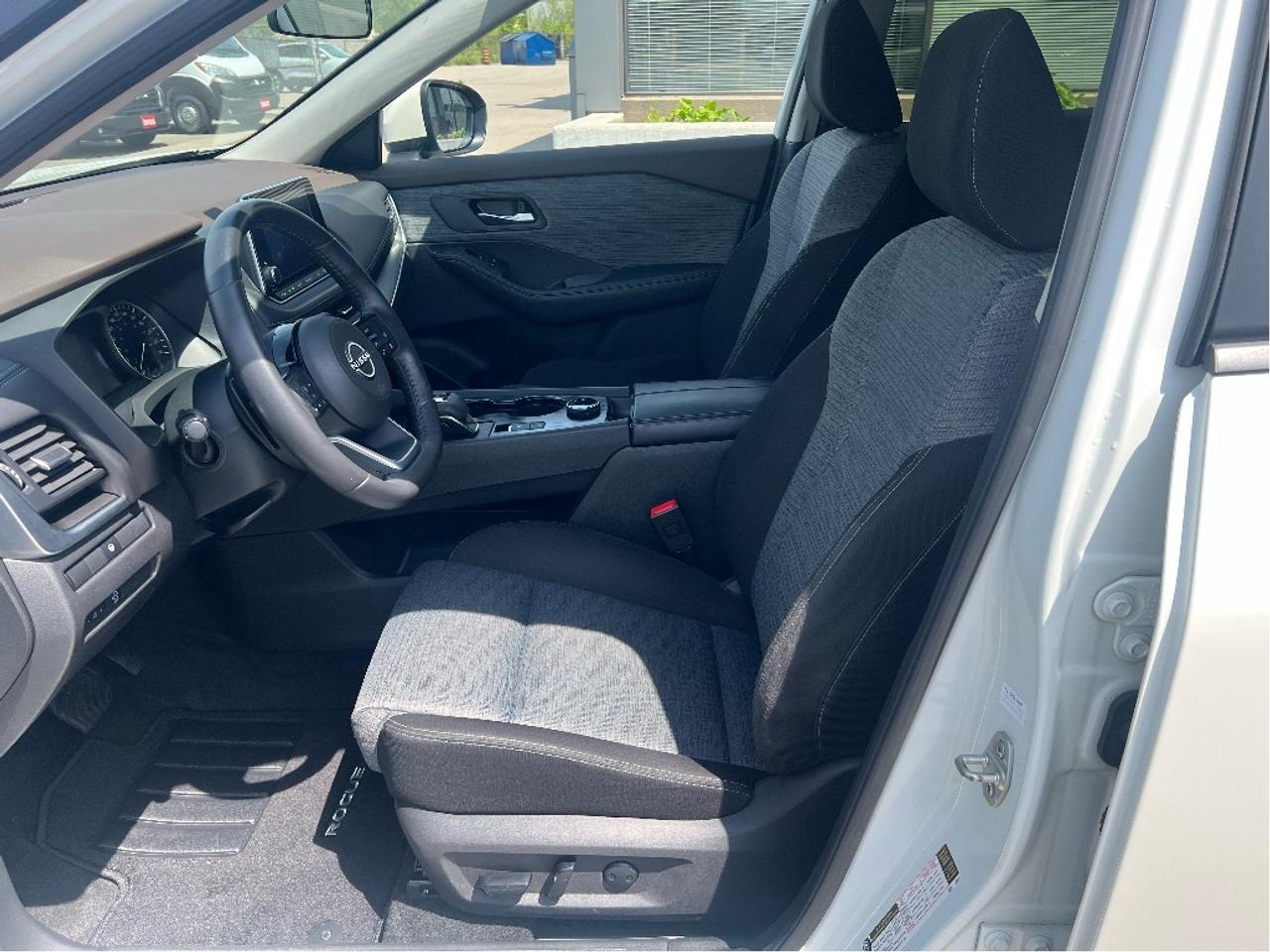 2023 Nissan Rogue SV AWD *SUNROOF *SAFETY SHIELD *POWER SEAT Photo