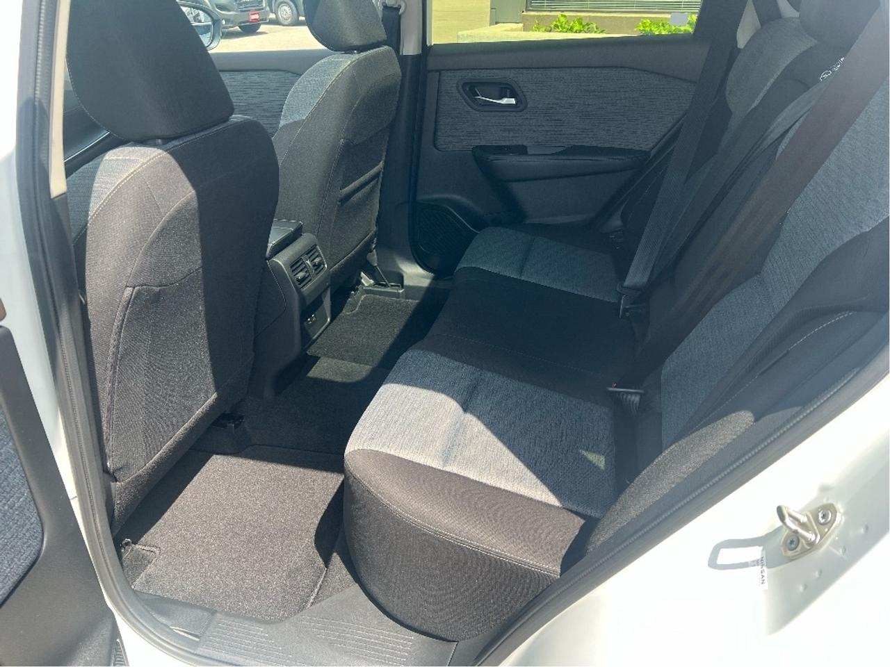 2023 Nissan Rogue SV AWD *SUNROOF *SAFETY SHIELD *POWER SEAT Photo