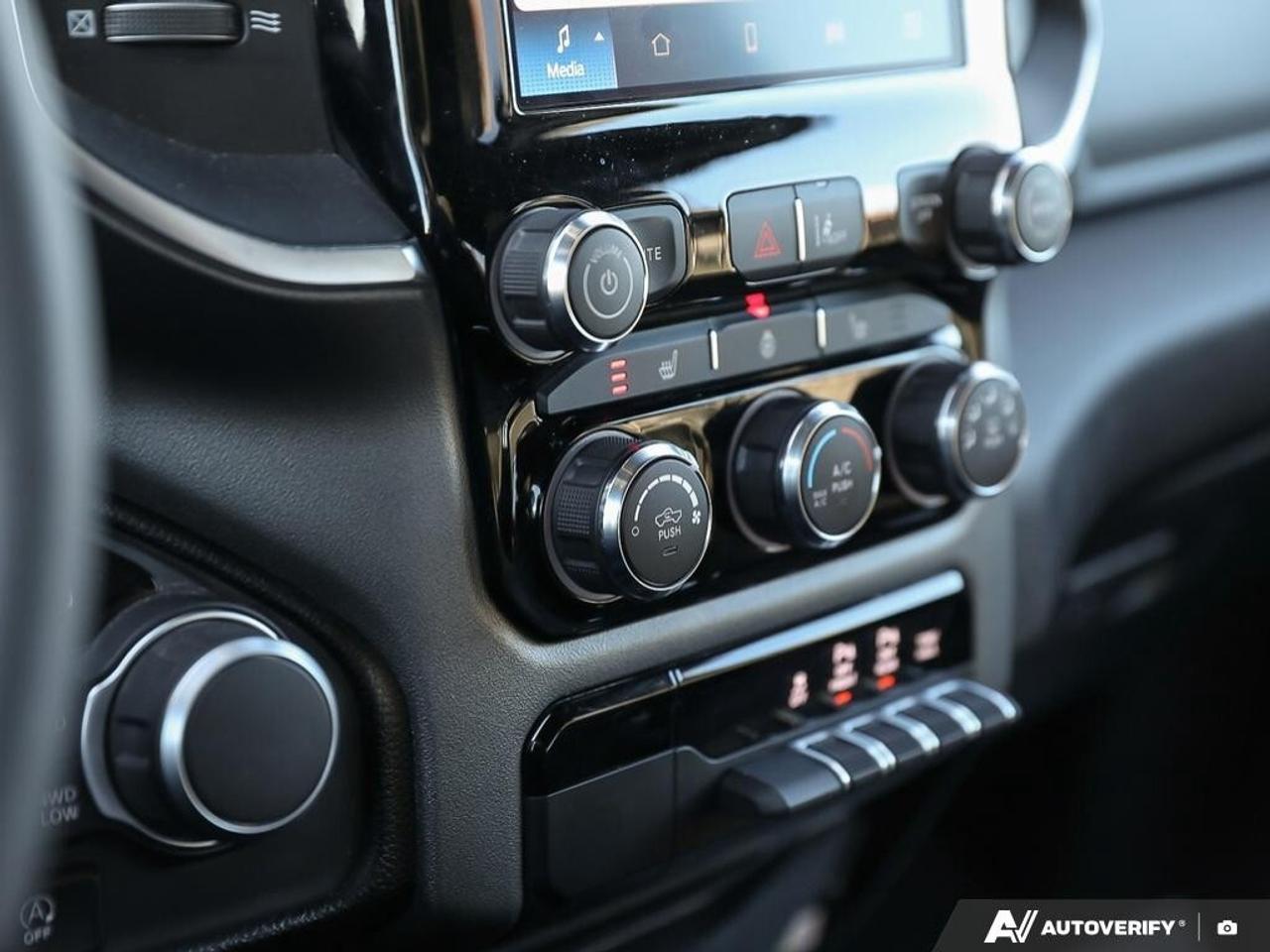 2025 RAM 1500 LVL 1   V6 Fuel Efficiency   No Accidents Photo