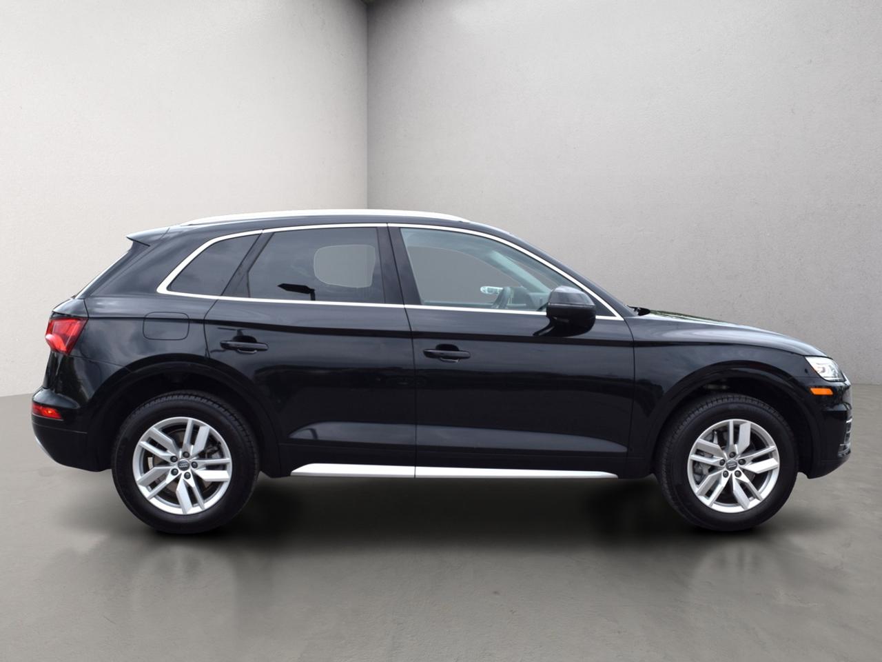 2020 Audi Q5 Komfort AWD Back Up Camera Photo