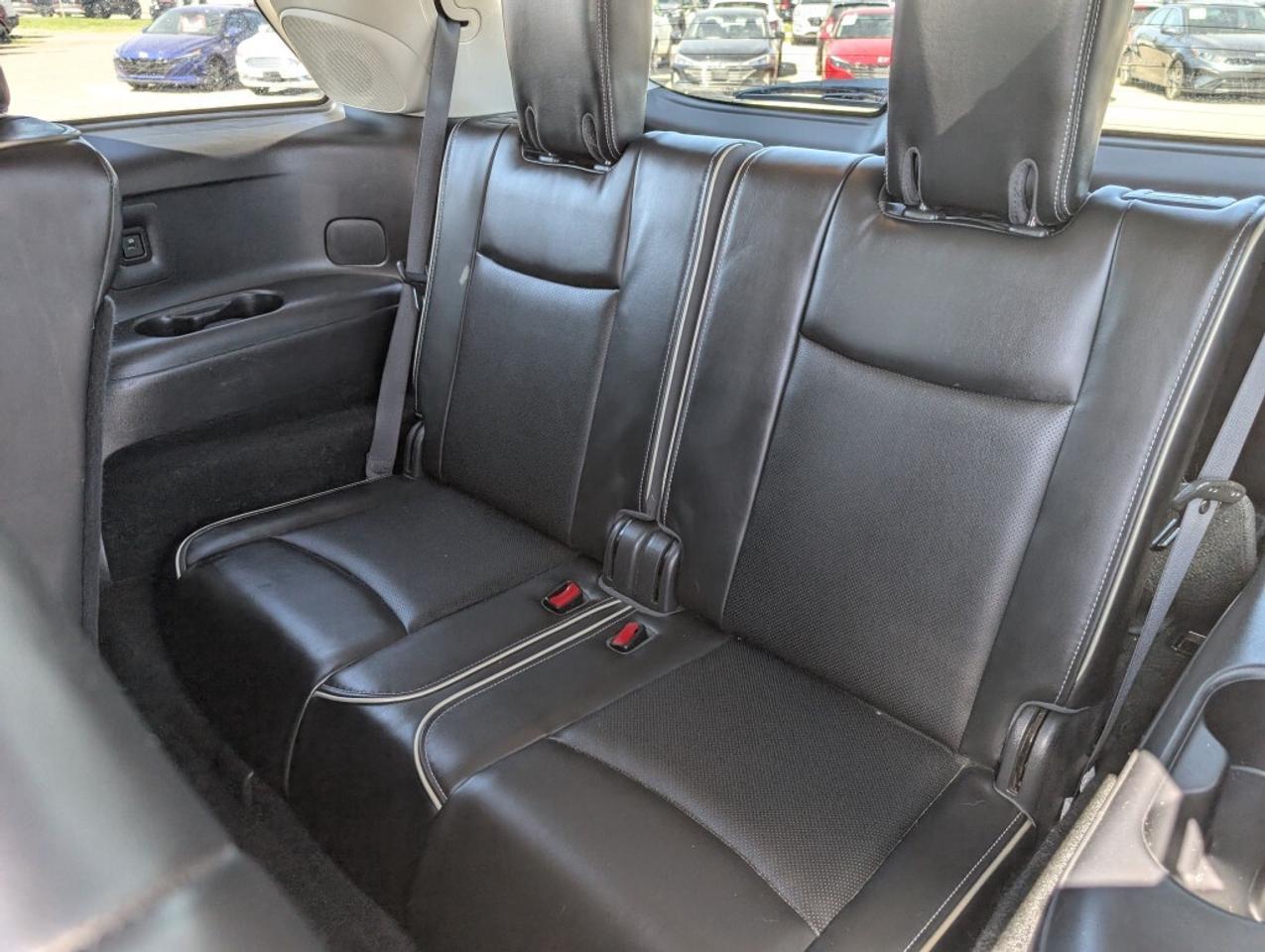 2017 Infiniti QX60 AWD   LEATHER   SUNROOF   CAMERA   HTD SEATS & STE Photo