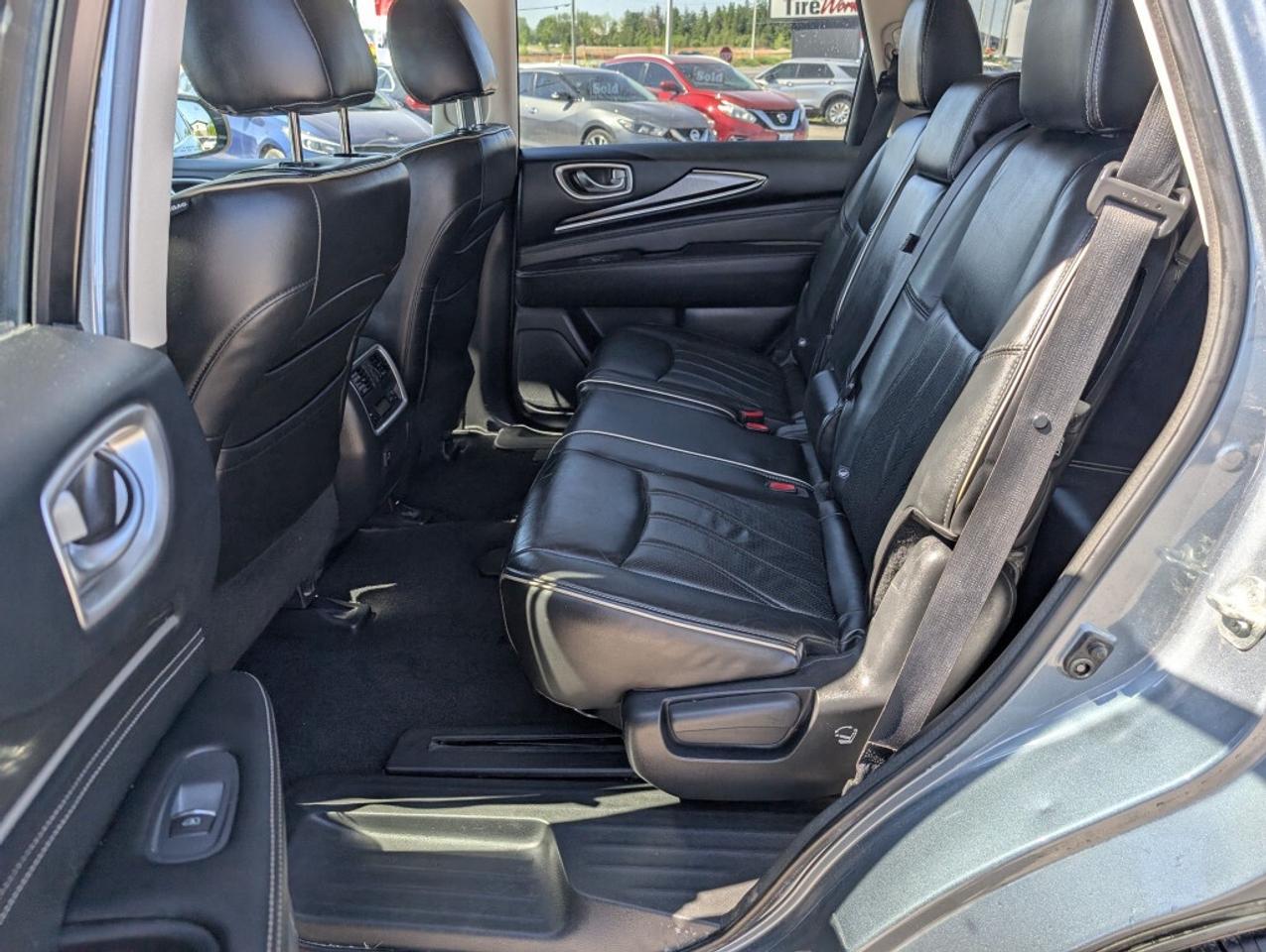 2017 Infiniti QX60 AWD   LEATHER   SUNROOF   CAMERA   HTD SEATS & STE Photo