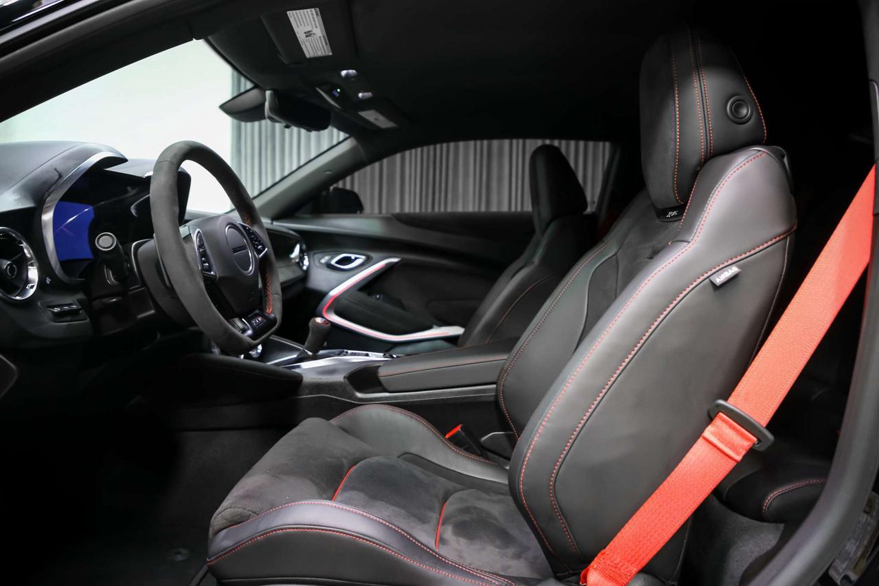 2023 Chevrolet Camaro ZL1 COUPE MANUAL 650HP FULLPPF NOACCIDNT MAGRIDE Photo