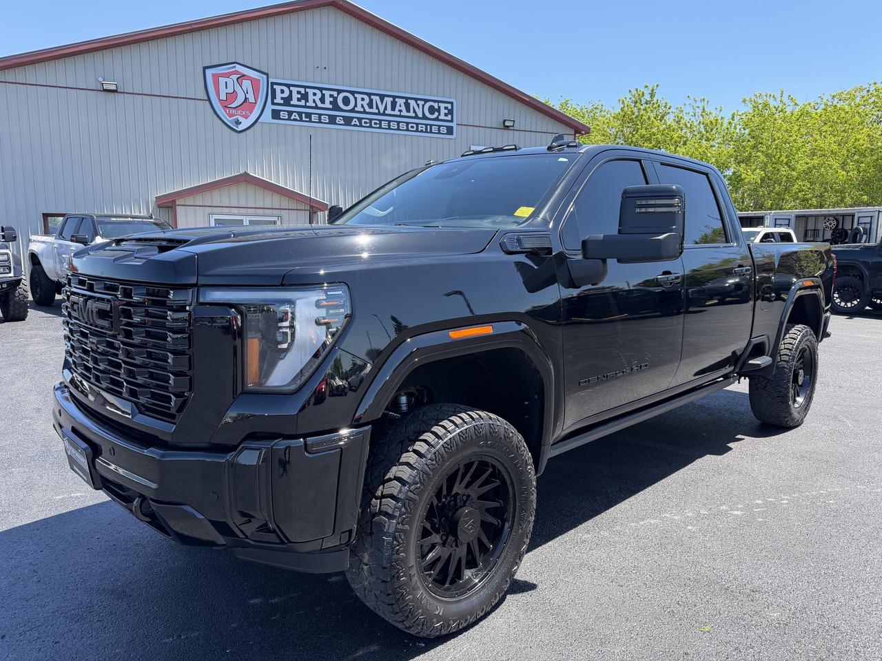 2024 GMC SIERRA 2500HD 4WD Crew Cab 159  Denali Photo0