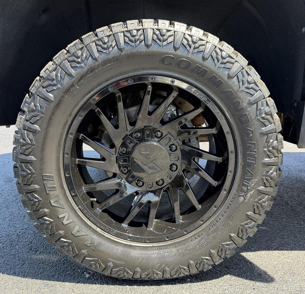 2024 GMC SIERRA 2500HD 4WD Crew Cab 159  Denali Photo