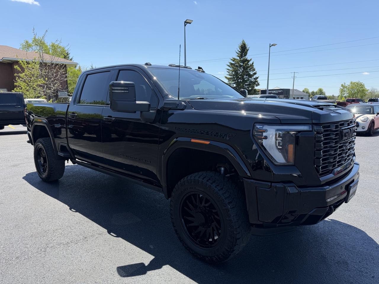 2024 GMC SIERRA 2500HD 4WD Crew Cab 159  Denali Photo