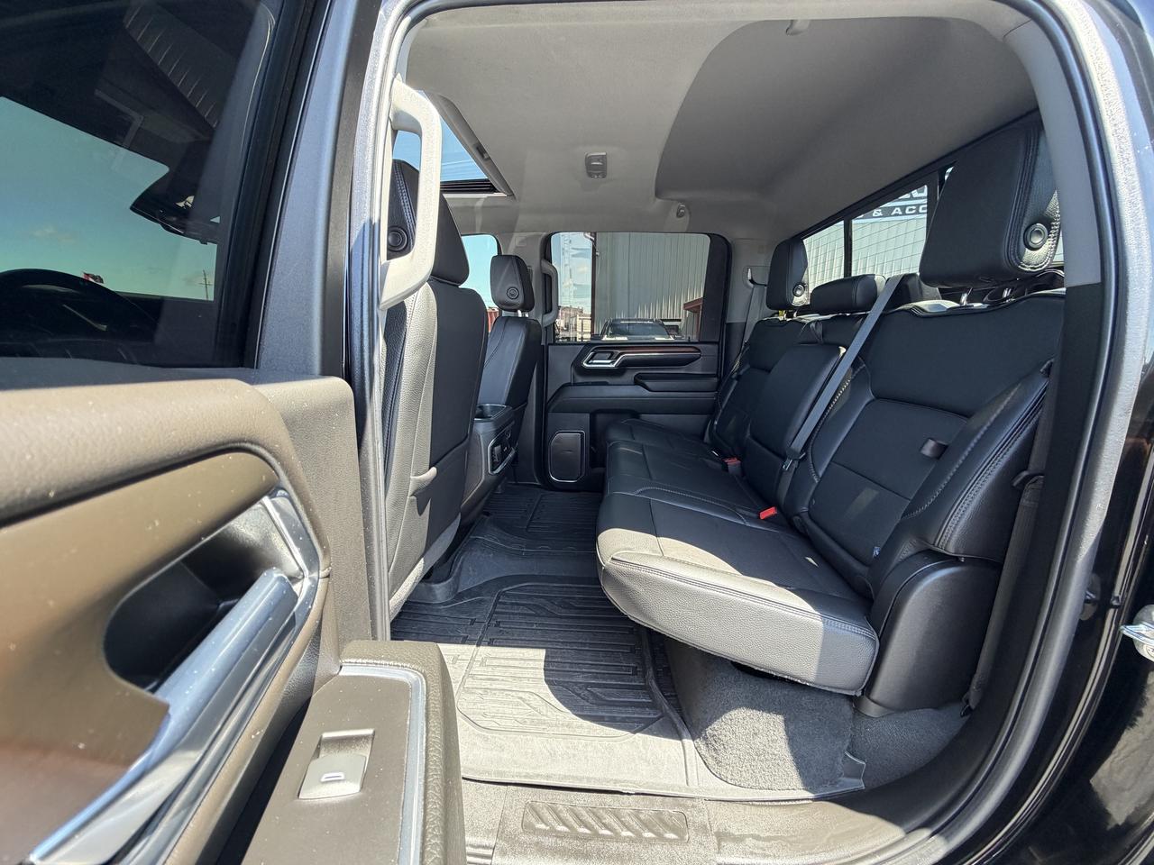 2024 GMC SIERRA 2500HD 4WD Crew Cab 159  Denali Photo