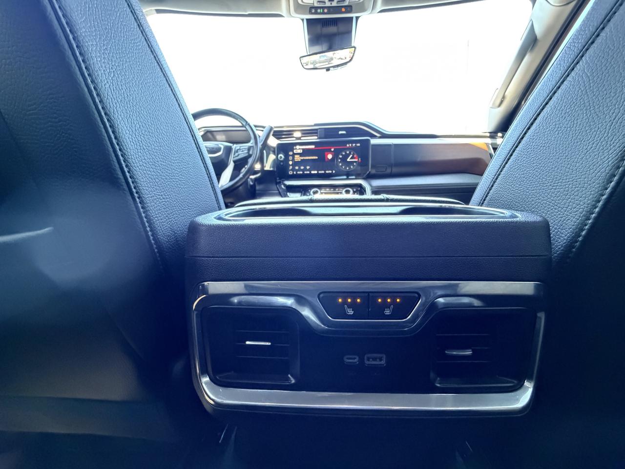 2024 GMC SIERRA 2500HD 4WD Crew Cab 159  Denali Photo