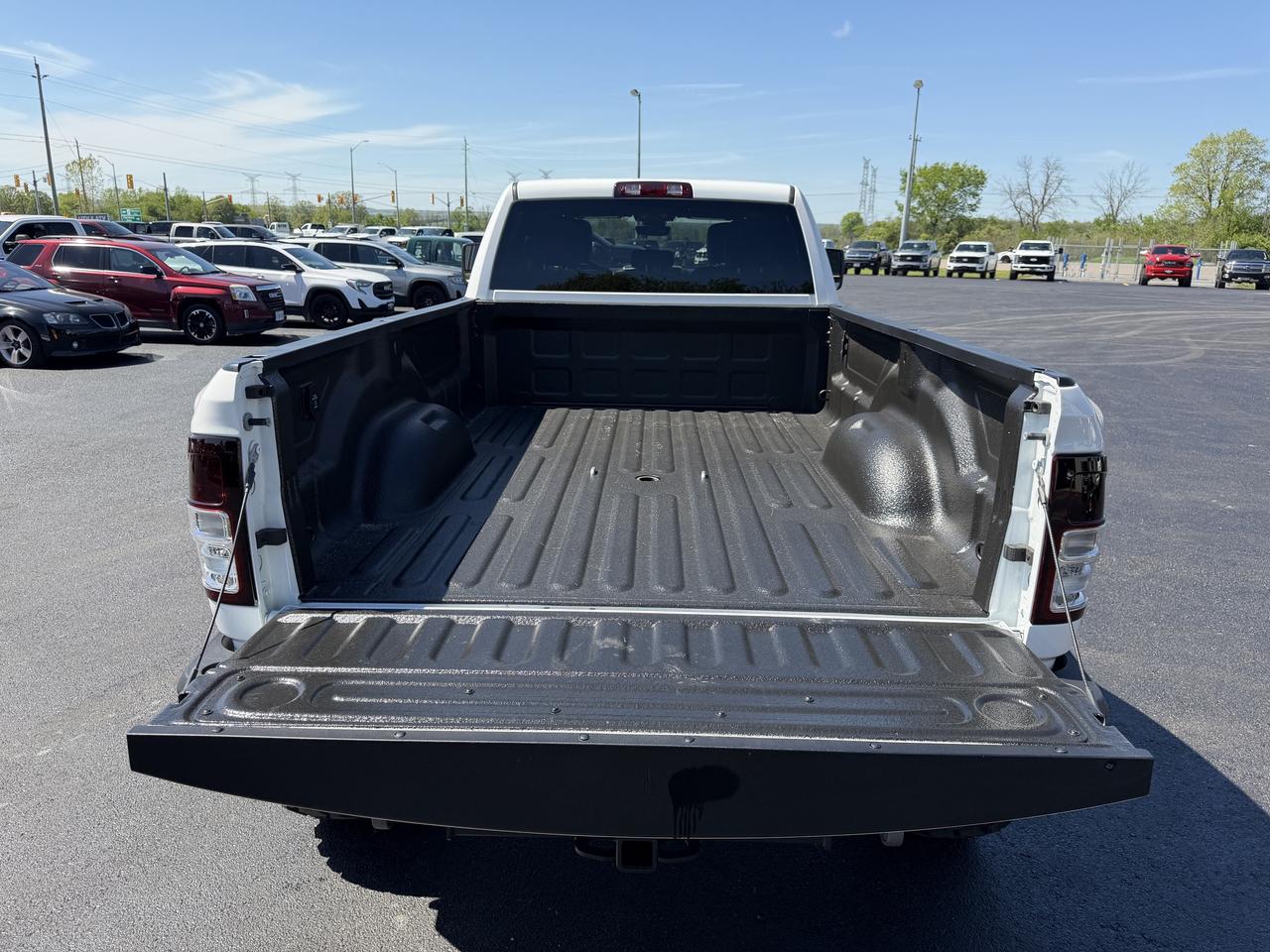 2024 RAM 5500 SLT SEVERE DUTY Photo