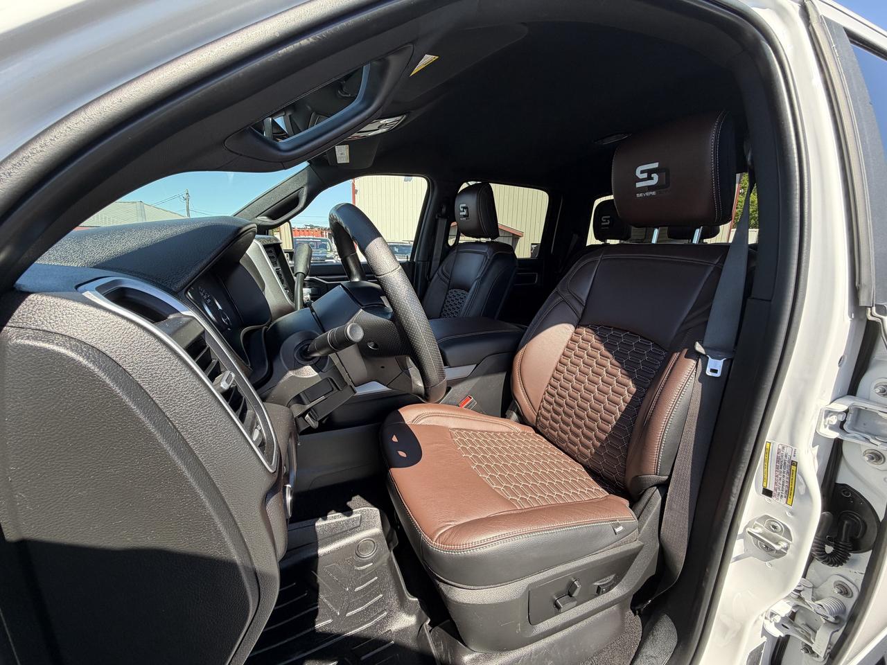 2024 RAM 5500 SLT SEVERE DUTY Photo