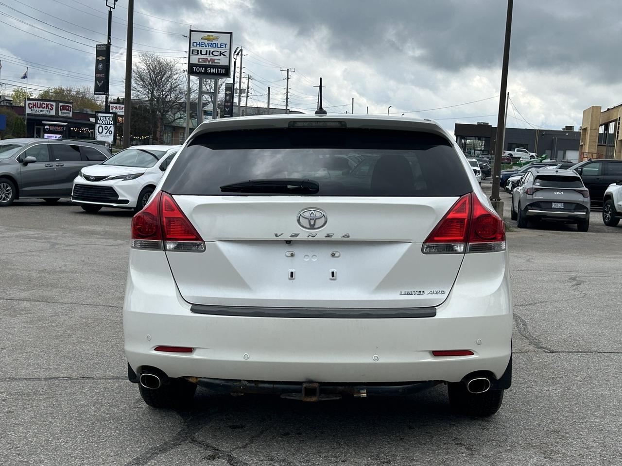 2016 Toyota Venza LIMITED Photo