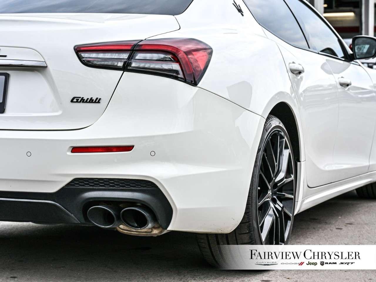 2023 Maserati Ghibli Modena Q4 AWD SUNROOF   RED LEATHER   SOFT CLOSE DOORS   INTERIOR CARBON   NERISSIMO PKG Photo