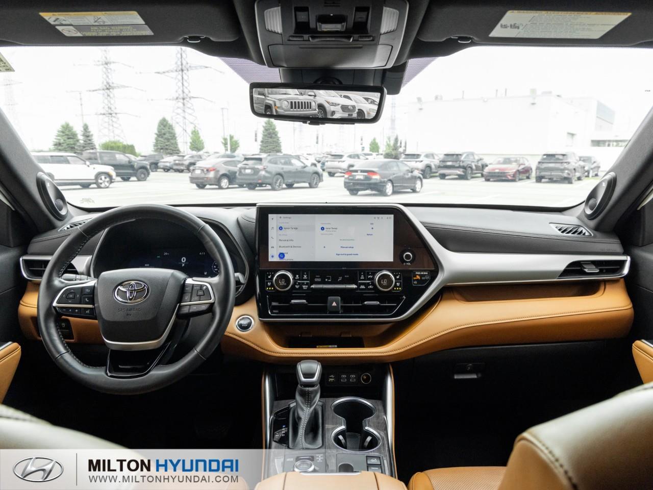 2023 Toyota Highlander Limited 4dr All-Wheel Drive Photo