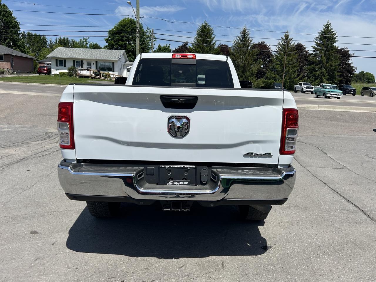 2022 RAM 3500 TRADESMAN/4X4/BACK UP CAM/CALL PICTON Photo3