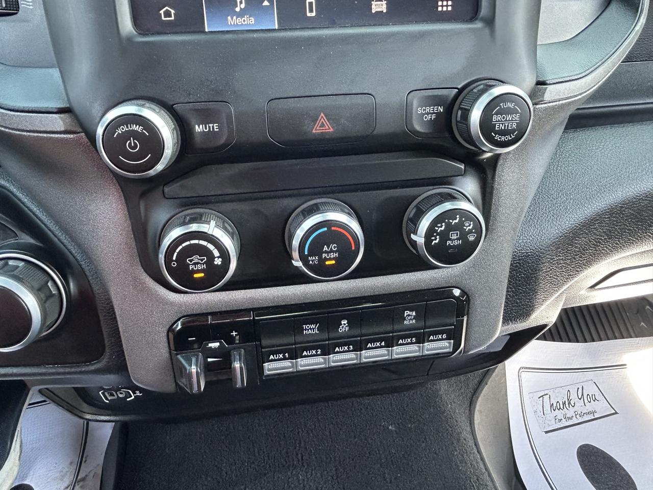 2022 RAM 3500 TRADESMAN/4X4/BACK UP CAM/CALL PICTON Photo
