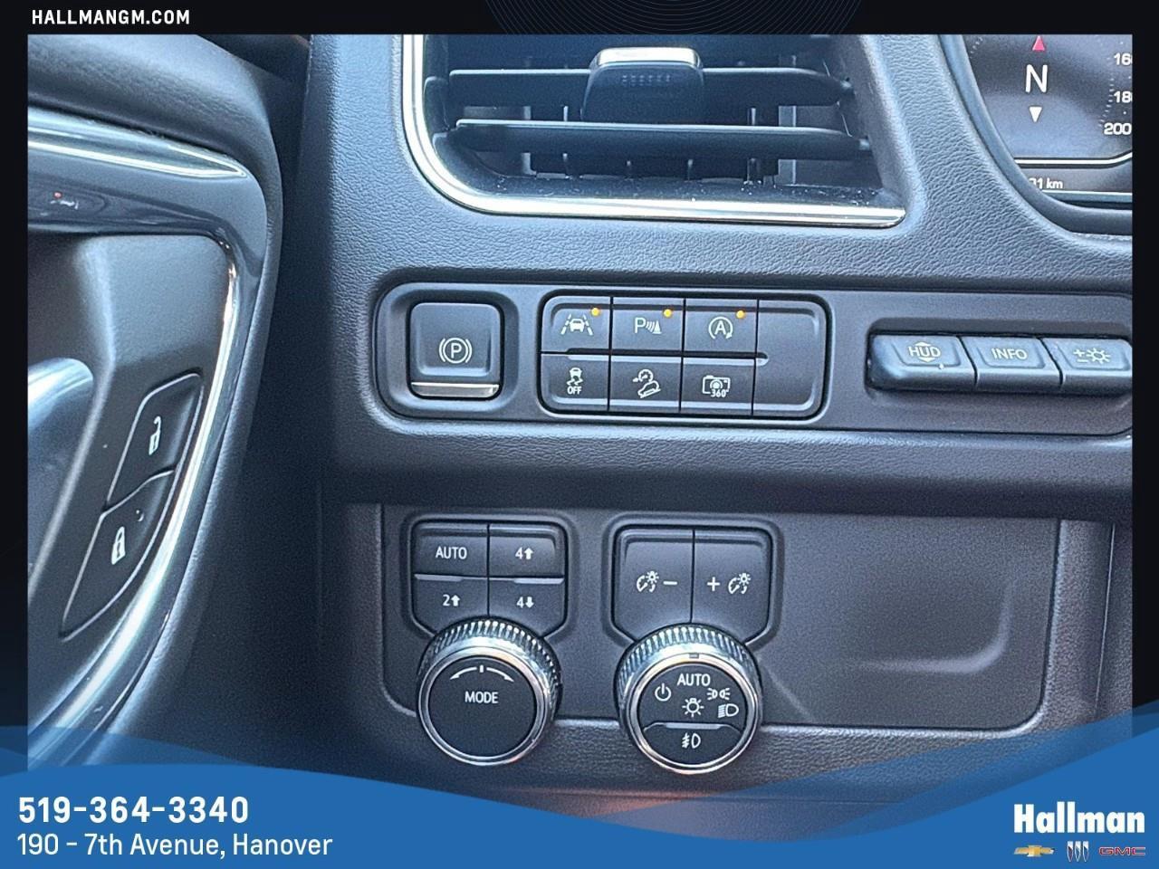 2023 GMC Yukon AT4 4X4 Photo