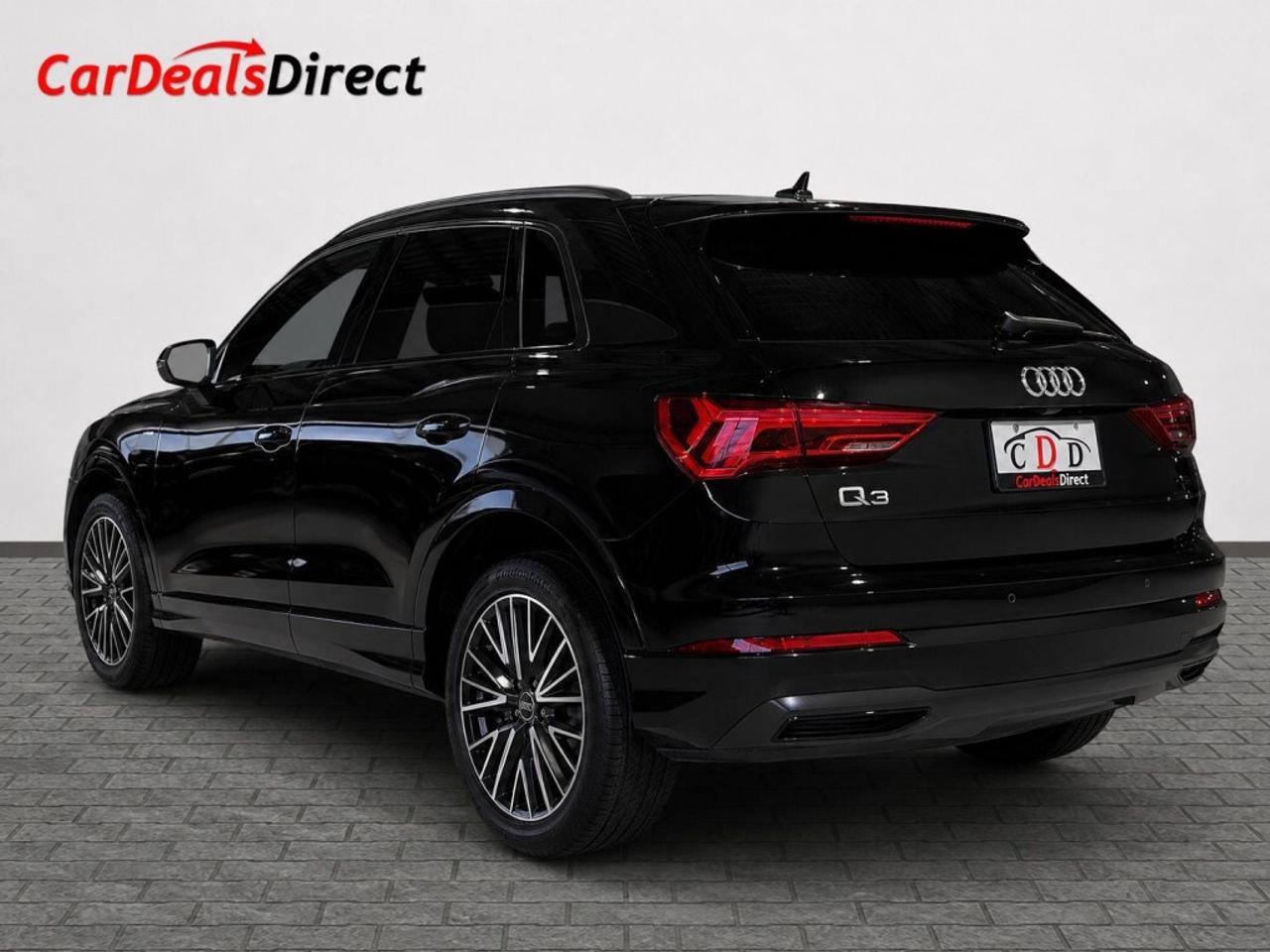 2022 Audi Q3 40 Premium quattro /NAVI/Leather/Sunroof/Drive Ass Photo