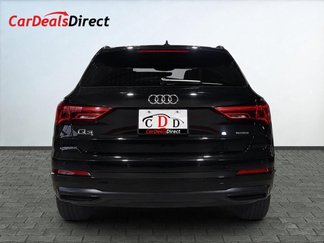 2022 Audi Q3 40 Premium quattro /NAVI/Leather/Sunroof/Drive Ass Photo