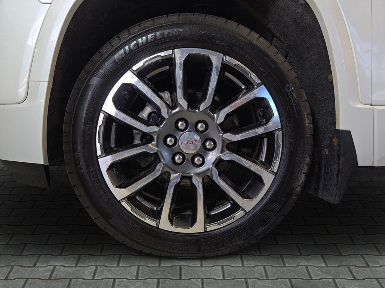 2021 GMC Acadia Denali AWD   $5590 Factory Options   7-Passenger Photo