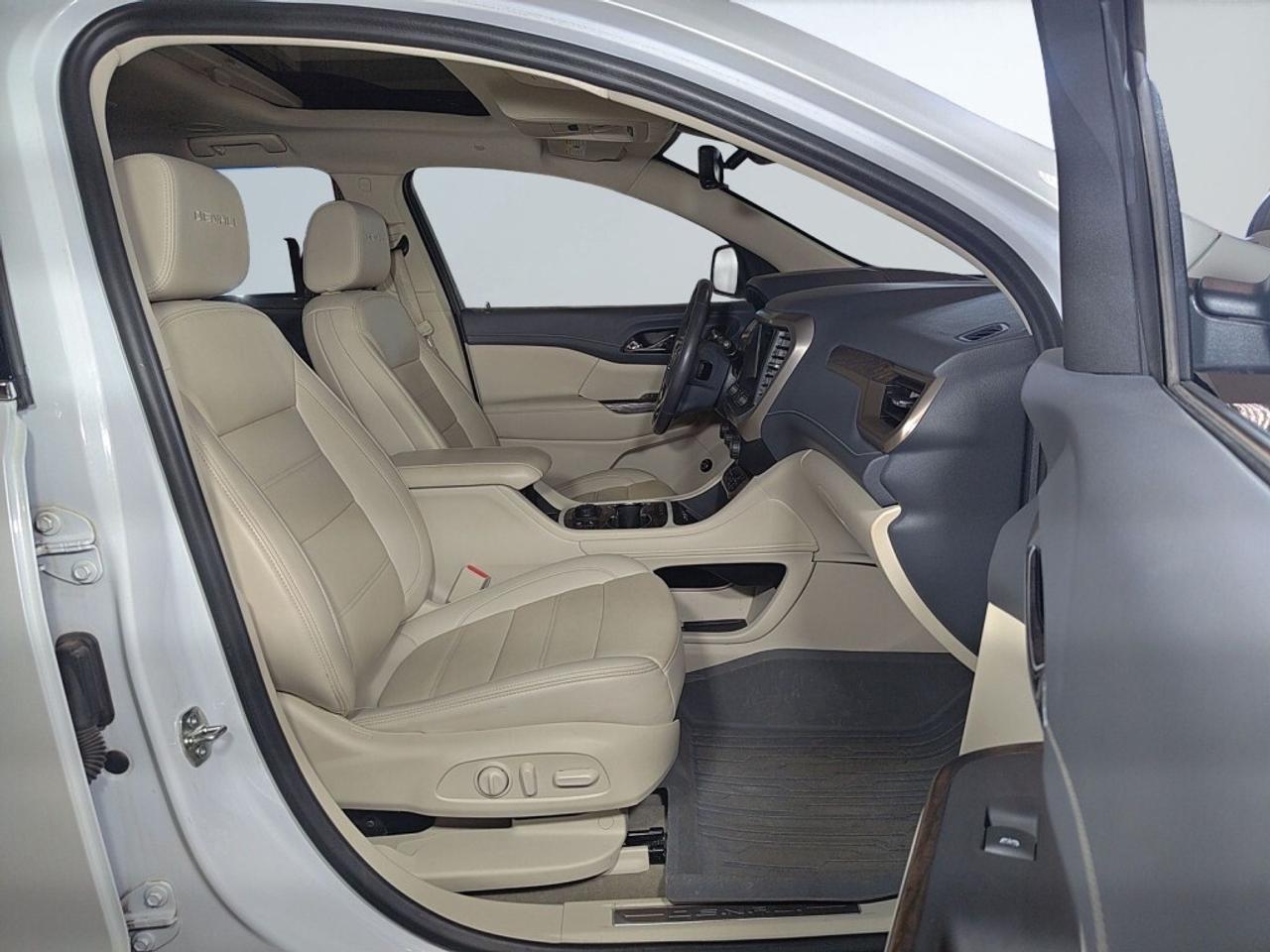 2021 GMC Acadia Denali AWD   $5590 Factory Options   7-Passenger Photo