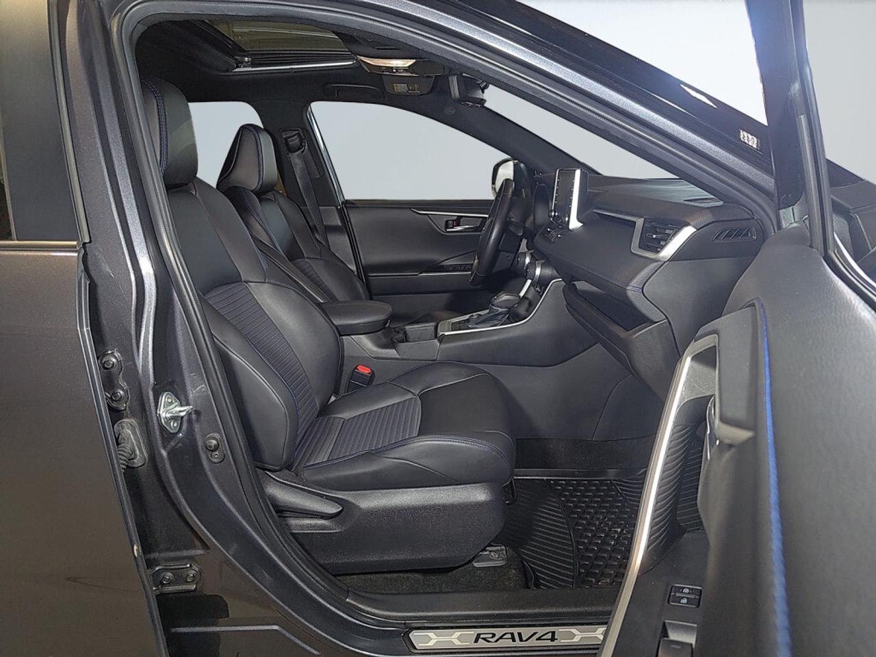 2022 Toyota RAV4 Hybrid High-Demand HYBRID XSE Model   Leather   Sunroof Photo