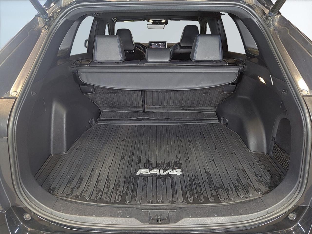 2022 Toyota RAV4 Hybrid High-Demand HYBRID XSE Model   Leather   Sunroof Photo