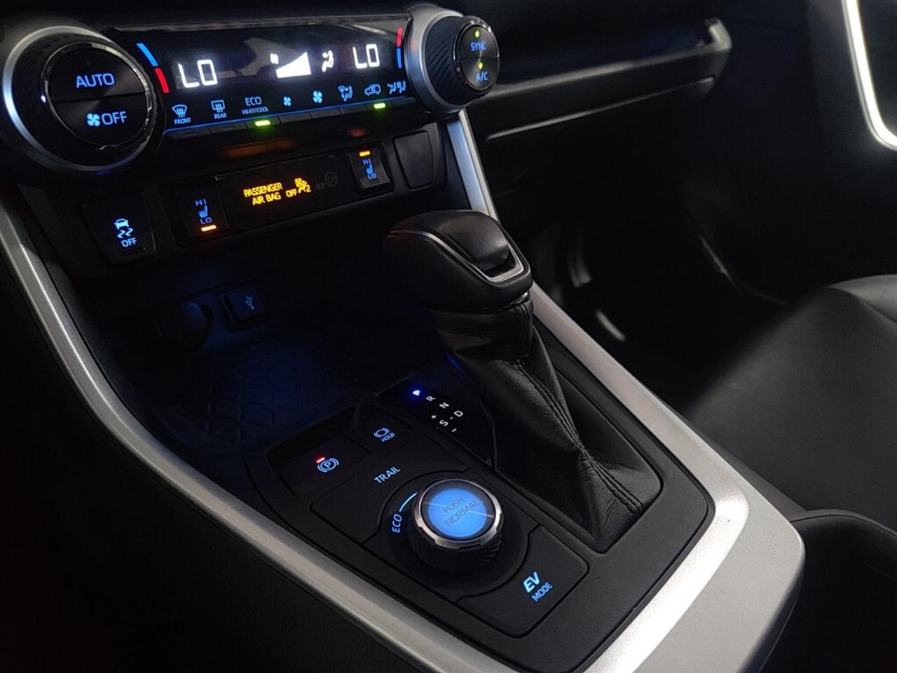 2022 Toyota RAV4 Hybrid High-Demand HYBRID XSE Model   Leather   Sunroof Photo